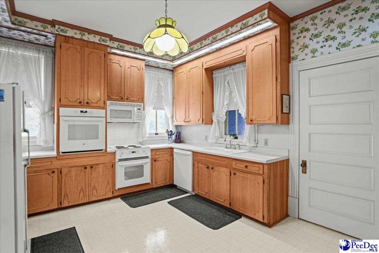 306 W Main Street Photo 32