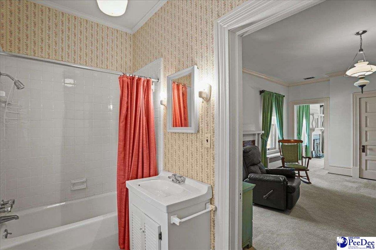 306 W Main Street Photo 47