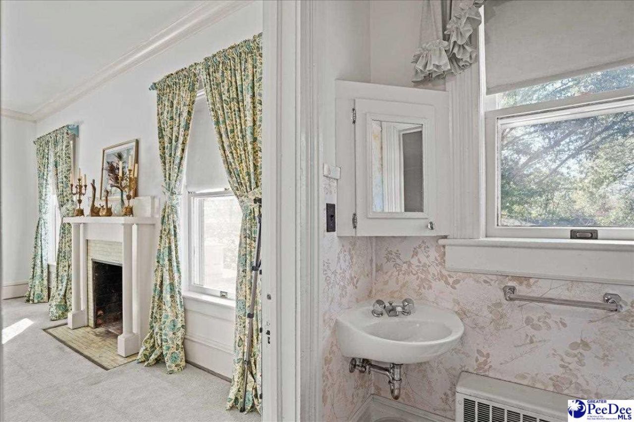 306 W Main Street Photo 54