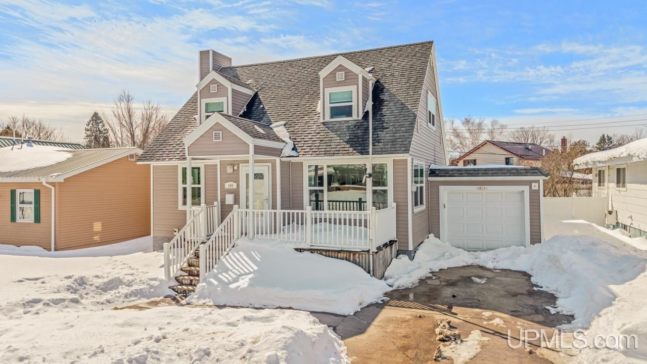 609 Wilson Avenue, Kingsford, MI 49802 Main Photo