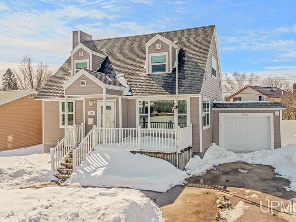 609 Wilson Avenue, Kingsford, MI 49802