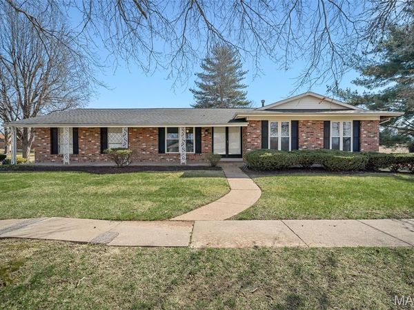 3906 Argonne Forest Drive, Florissant, MO 63034