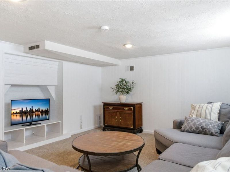 39119 Johnnycake Ridge Road, Willoughby, OH 44094 Photo 27