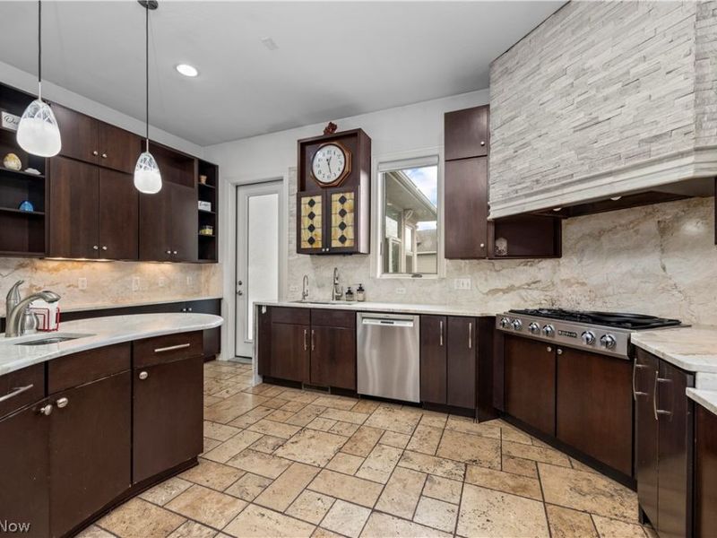 2240 Sunrise Oval , Medina, OH 44256 Photo 12