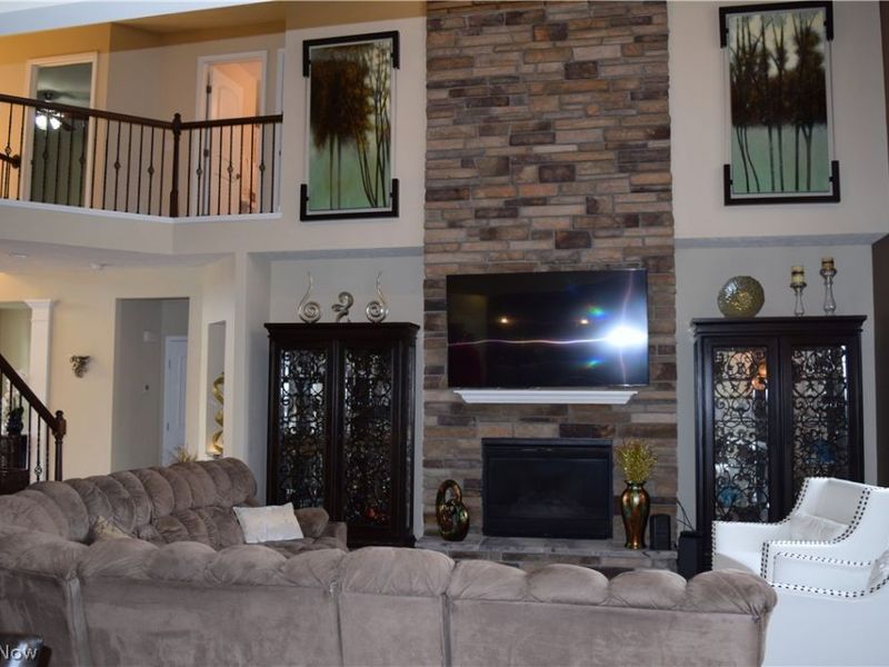 2027 Meadowood Boulevard , Twinsburg, OH 44087 Photo 11