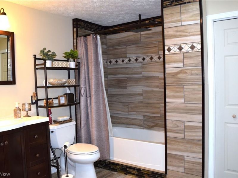 2027 Meadowood Boulevard , Twinsburg, OH 44087 Photo 39