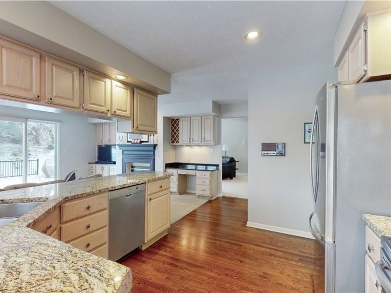 255 Lake Pointe Drive , Akron, OH 44333 Photo 10