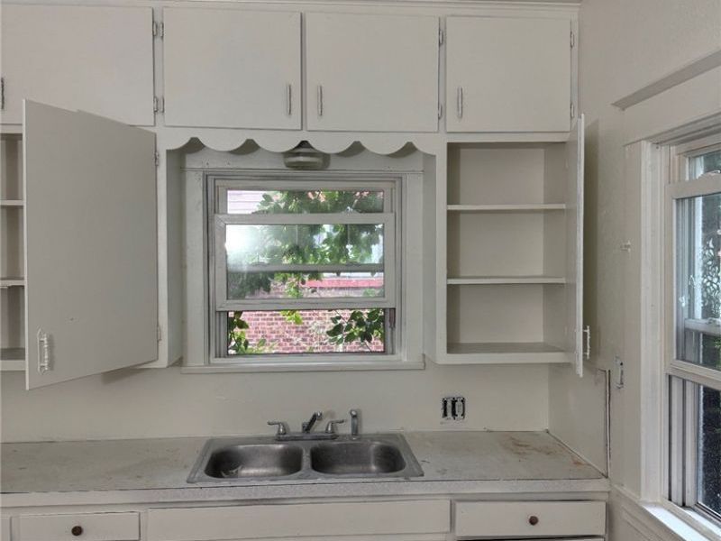 2116 Elm Street, Youngstown, OH 44505 Photo 3