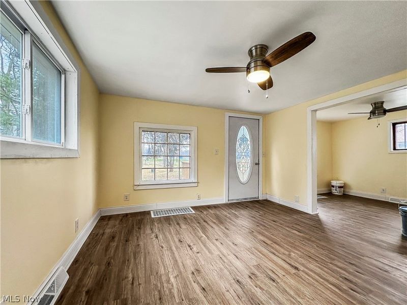 613 N Raccoon Road , Austintown, OH 44515 Photo 6