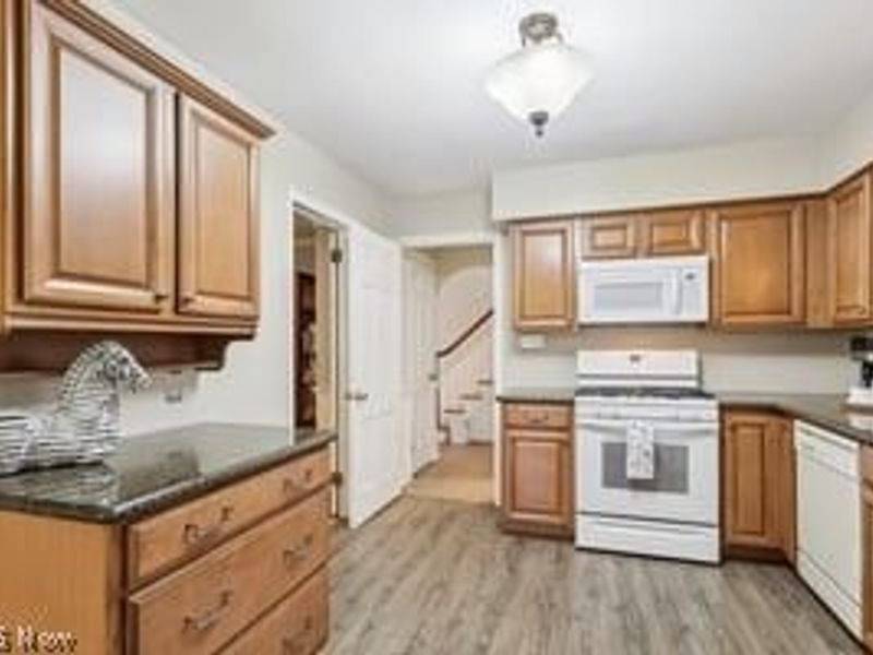 144 Mill Creek Drive , Boardman, OH 44512 Photo 6