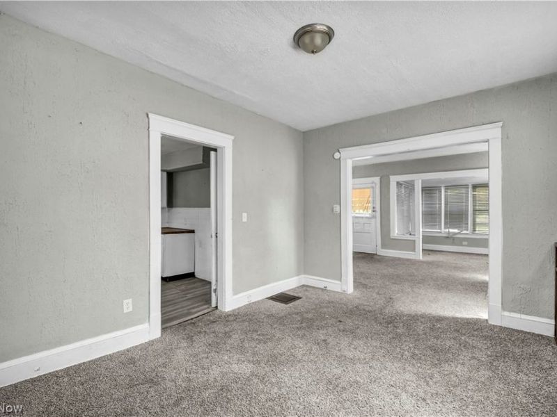 9801 Empire Avenue, Cleveland, OH 44108 Photo 14