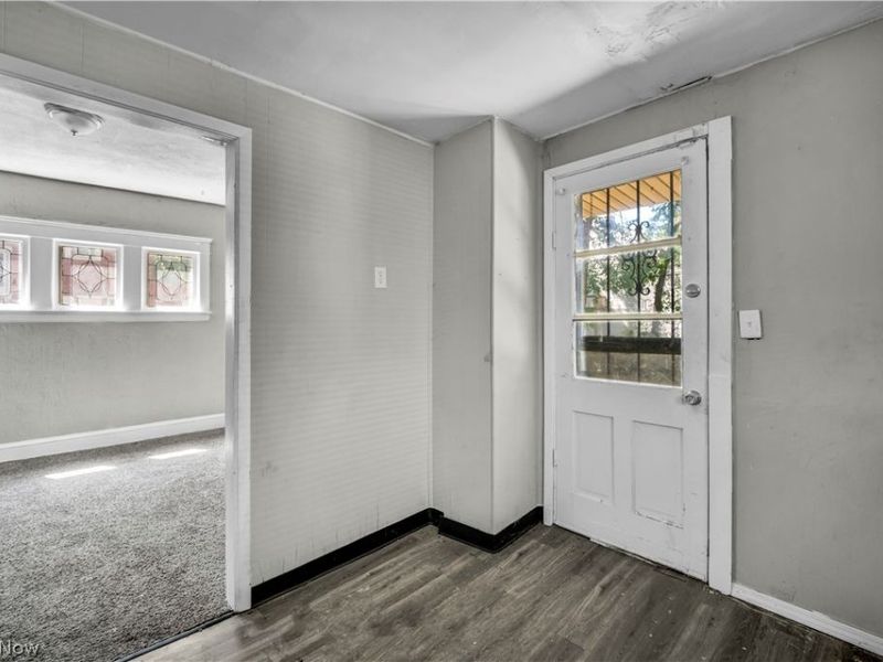 9801 Empire Avenue, Cleveland, OH 44108 Photo 15