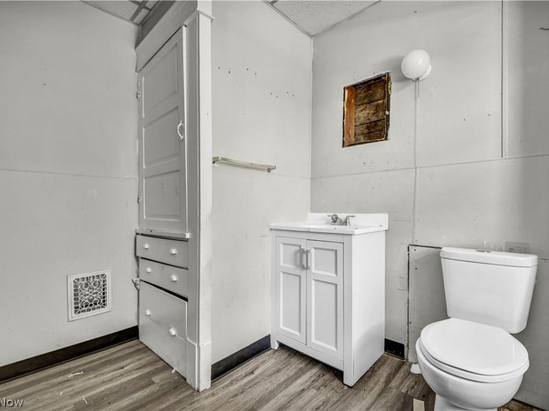9801 Empire Avenue, Cleveland, OH 44108 Photo 28