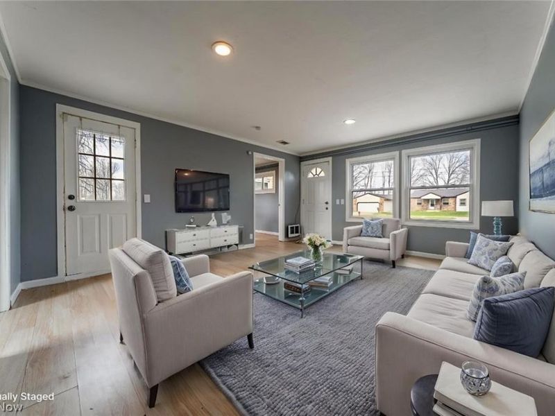 36094 Home Crest Drive , North Ridgeville, OH 44039 Photo 3