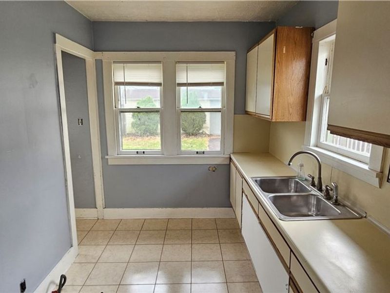 20607 Stanford , Fairview Park, OH 44126 Photo 5