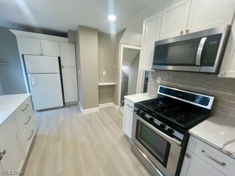 2196 Cranston Road , University Heights, OH 44118 Photo 6