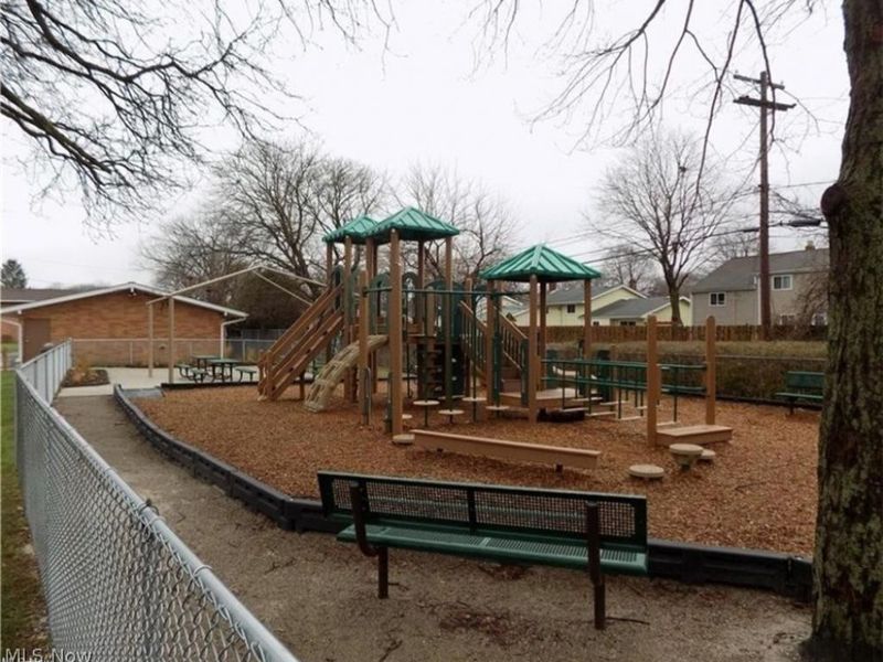 23845 David Drive, North Olmsted, OH 44070 Photo 16