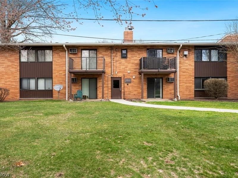 23845 David Drive, North Olmsted, OH 44070 Photo 2