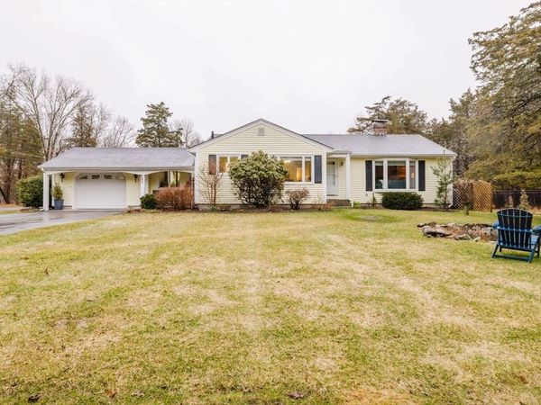 15 Ralsie Rd, Rehoboth, MA 02769