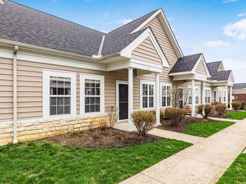 372 Dysar Run Drive , Blacklick, OH 43004 Photo 2