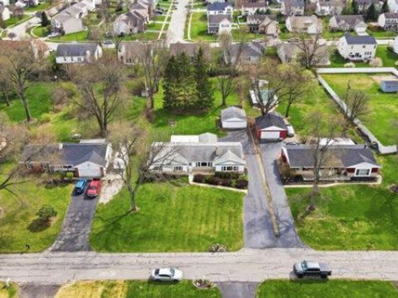 3755 Mayfair Drive, Grove City, OH 43123 Photo 3