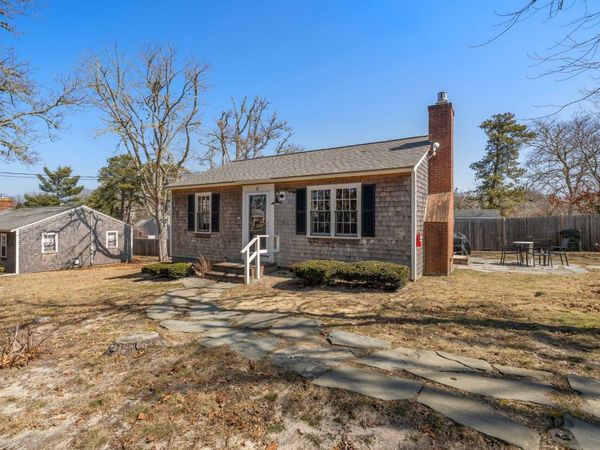 18 Manning Road , Dennis Port, MA 02639