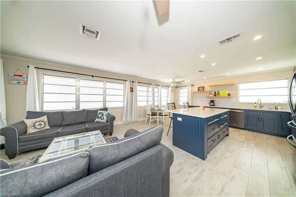 119 Andre Mar Dr, Fort Myers Beach, FL 33931 Photo