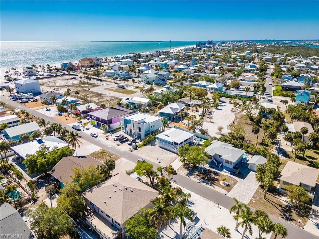 119 Andre Mar Dr, Fort Myers Beach, FL 33931 Photo