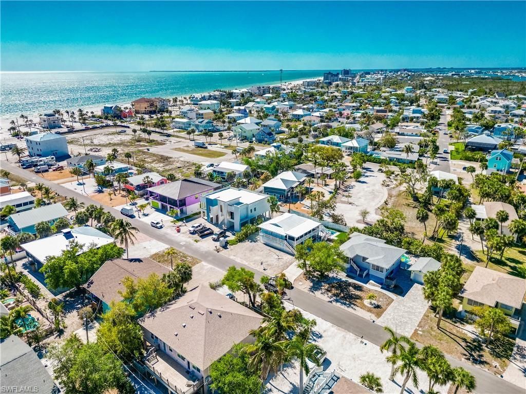 119 Andre Mar Dr, Fort Myers Beach, FL 33931 Photo