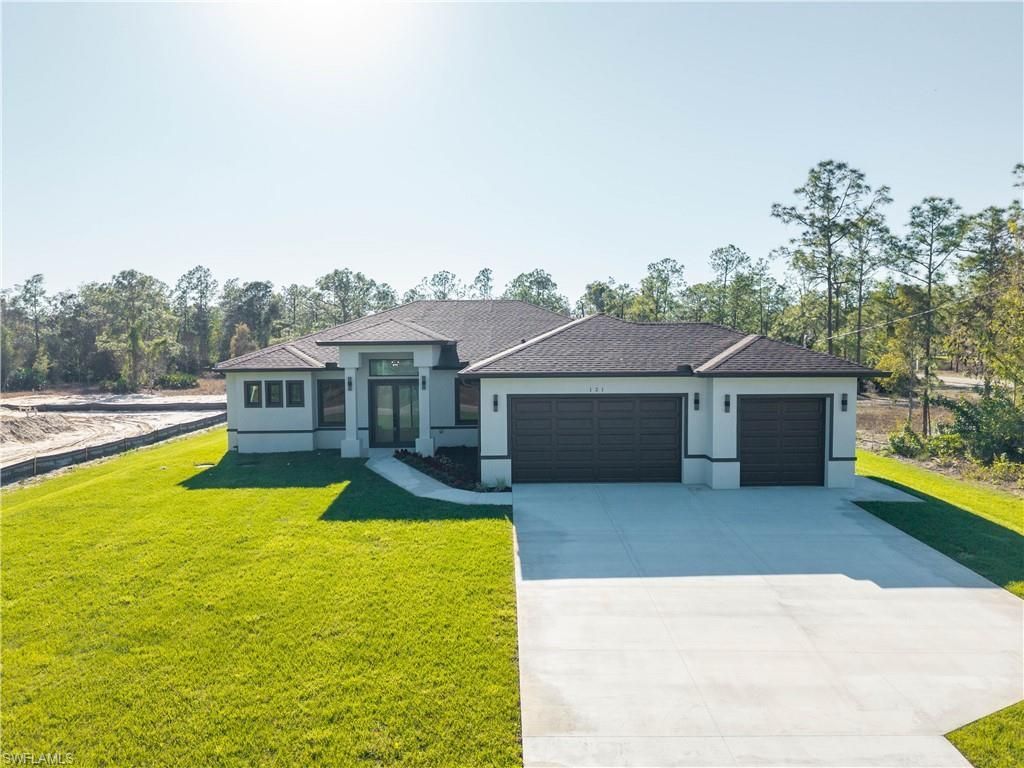 121 Moore Ave , Lehigh Acres, FL 33936 Photo