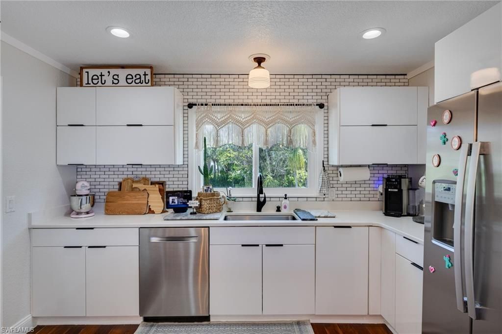 9247 Dimmick Dr , Sanibel, FL 33957 Photo