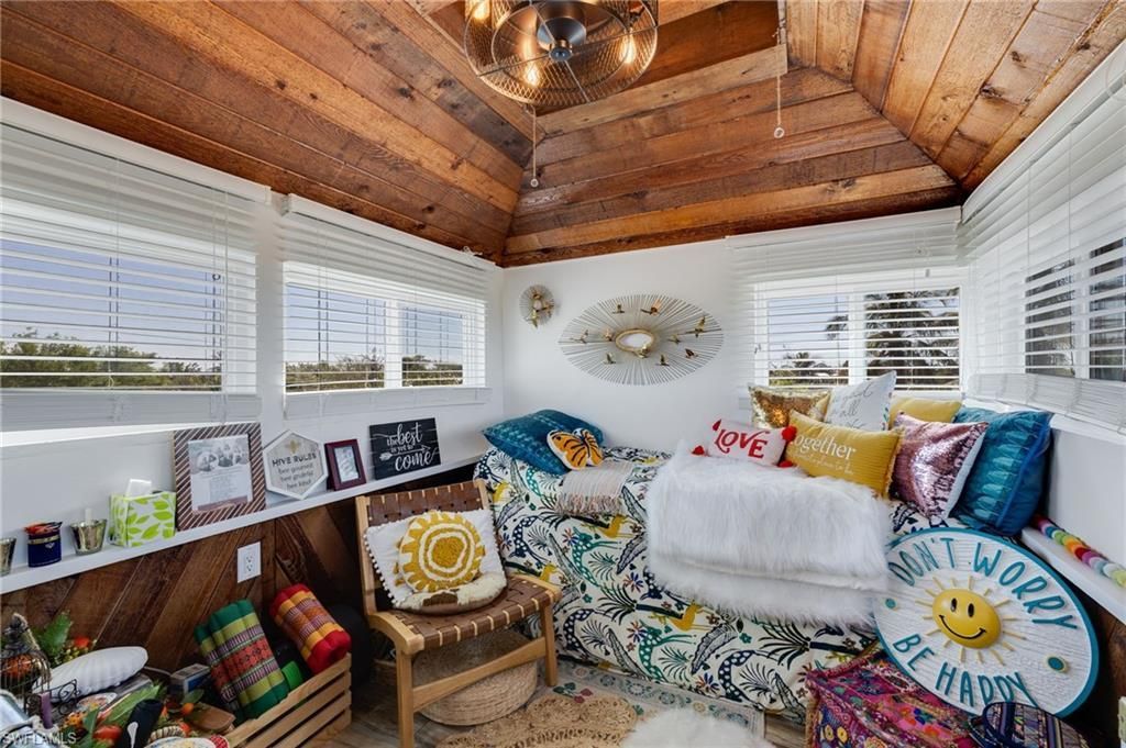 9247 Dimmick Dr , Sanibel, FL 33957 Photo