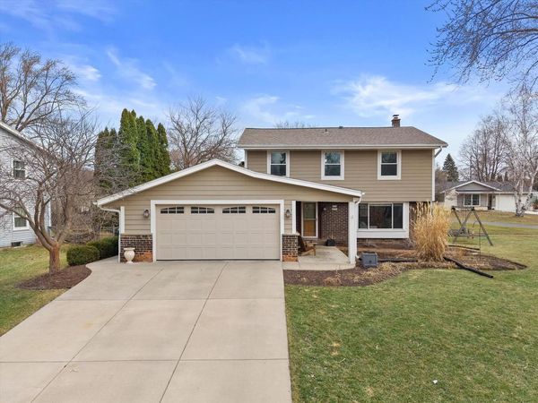 W181N8284 Destiny DRIVE, Menomonee Falls, WI 53051