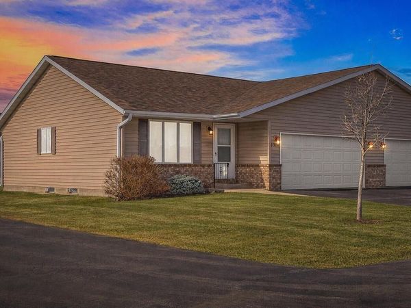 1009 Whispering Winds PLACE, Onalaska, WI 54650