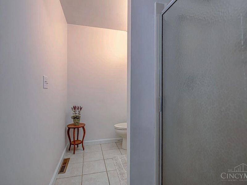 11833 Fairsprings Court, Cincinnati, OH 45246 Photo 19