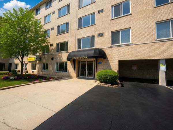 1227 S Harlem Avenue , Unit 301, Berwyn, IL 60402