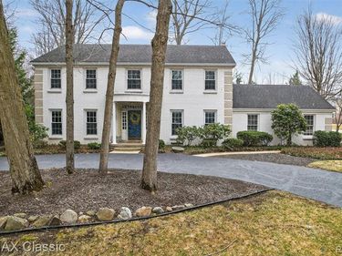 28873 Oak Point Drive, Farmington Hills, MI 48331