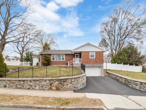 61 Clearview, Naugatuck, CT 06770