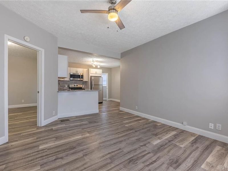 539 S Monroe Street, Unit 1, Xenia, OH 45385 Photo 2