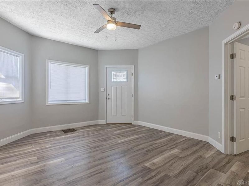 539 S Monroe Street, Unit 1, Xenia, OH 45385 Photo 4