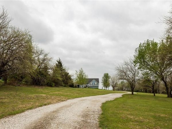 1454 NW 475th Road, Holden, MO 64040