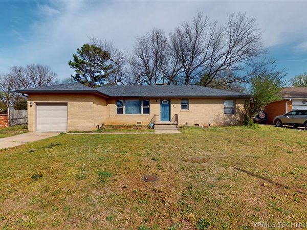 520 N Crownpoint Drive, Ada, OK 74820