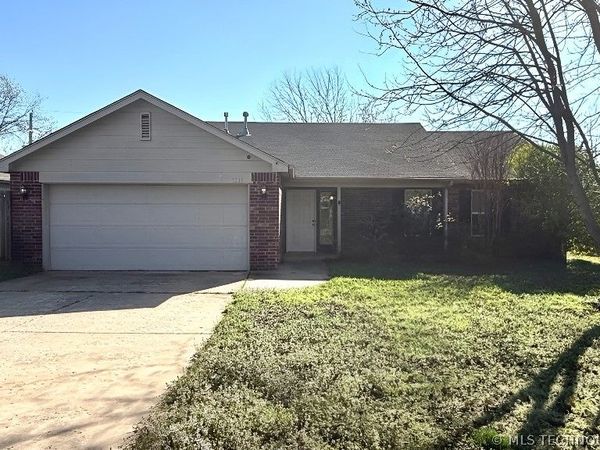 3233 S 217th East Avenue, Broken Arrow, OK 74014