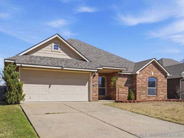 21195 E 39th Street S, Broken Arrow, OK 74014