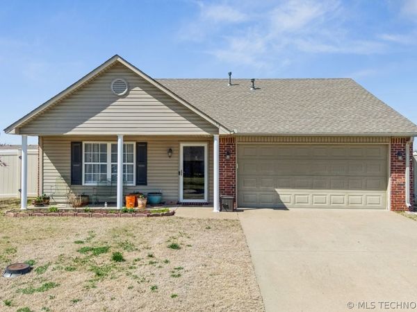 11214 N 118th East Avenue , Owasso, OK 74055