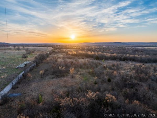 3 E 1110 Road , Checotah, OK 74426