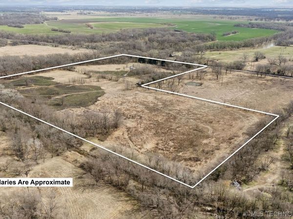 981 N Virginia , Bartlesville, OK 74003