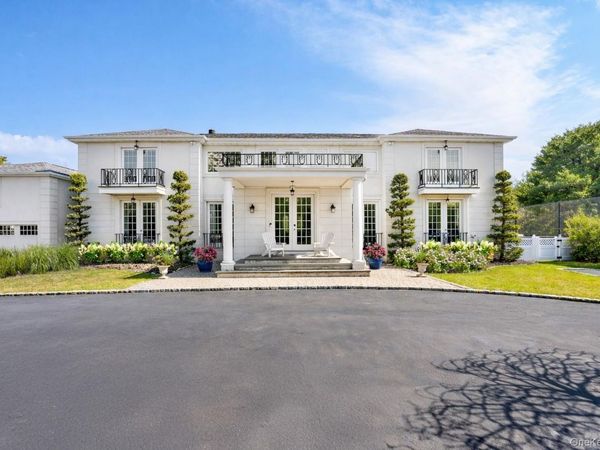 3 Polo Grounds Lane , East Quogue, NY 11942