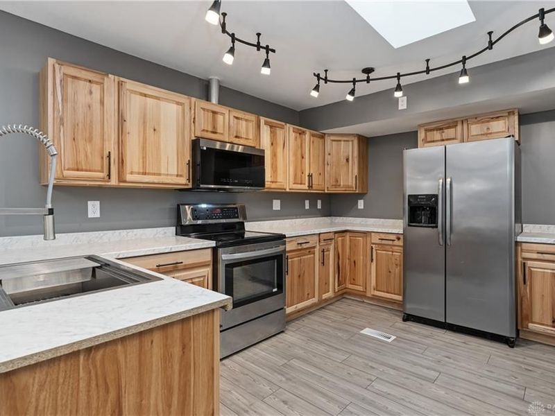 98 Gump Place, Trotwood, OH 45426 Photo 16