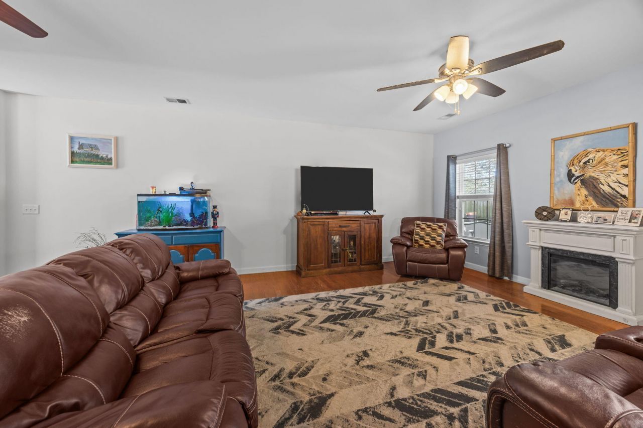 107 Longford Drive Photo 6